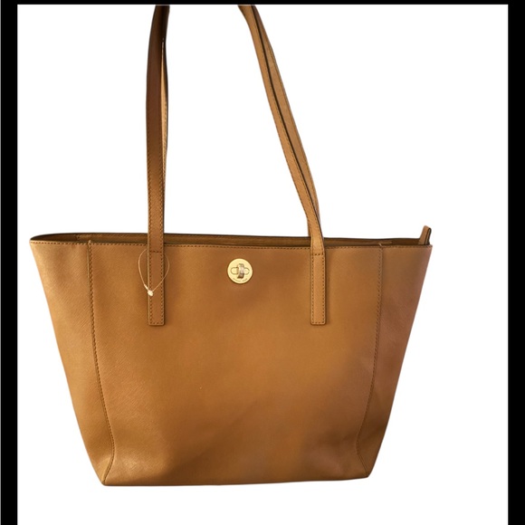 Michael Kors Handbags - NWOT Micheal Kors Rivington tote bag